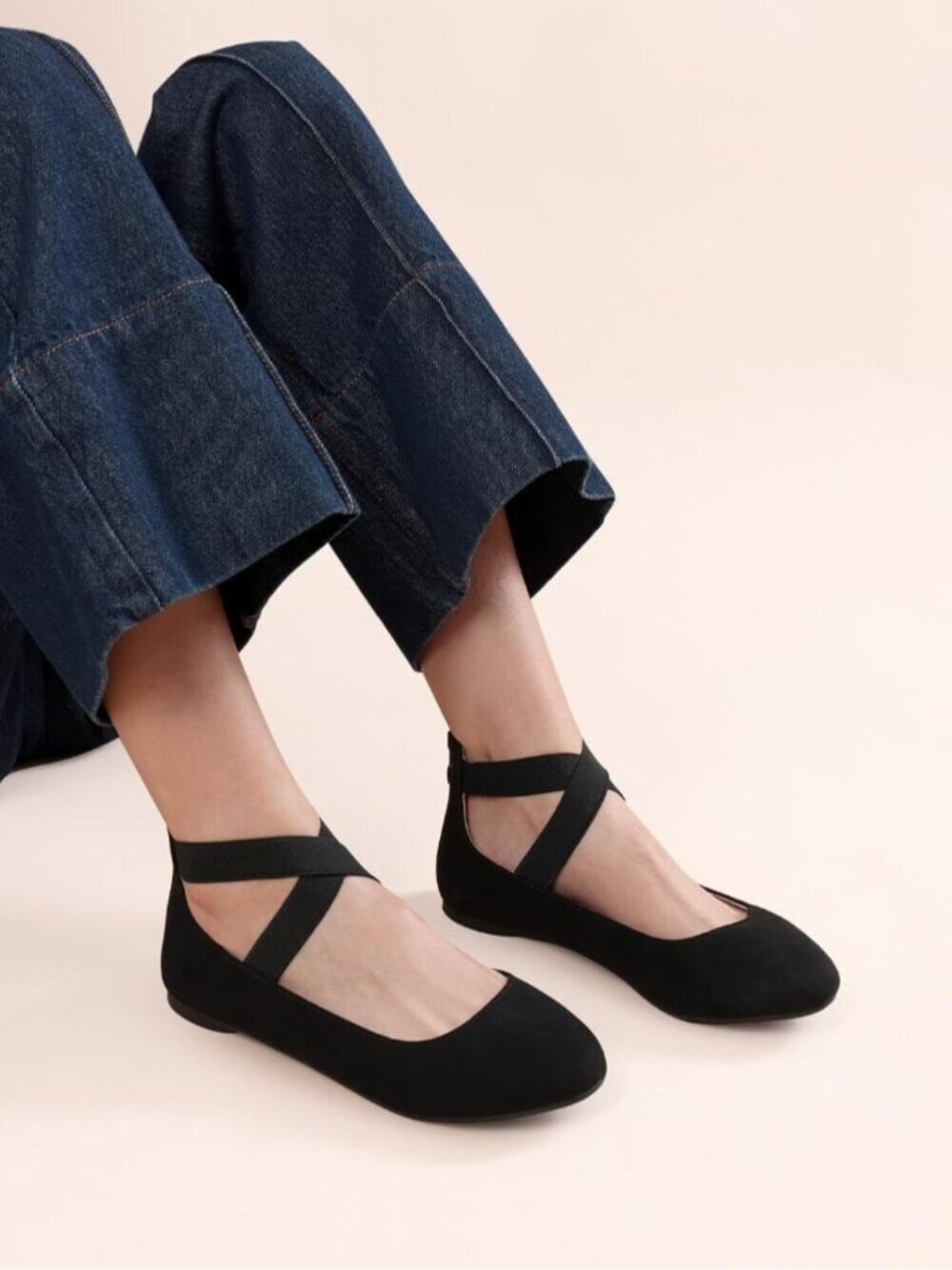 Women's Black Faux Leather Backstrap Comfortable Flexible Ankle Straps Flat Shoe - Picture 2 of 6